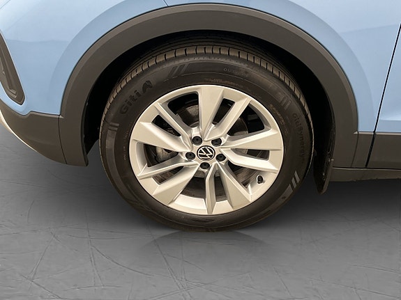 Volkswagen T-Cross 25 of 28