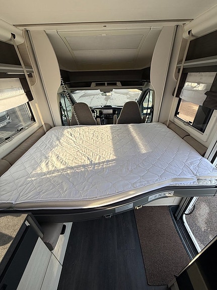 Chausson 650 TITANIUM PREMIUM Dieselvärmare, automatlåda 170hk, stor garderob med mer 18 of 21