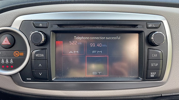 Toyota Yaris 13 of 16