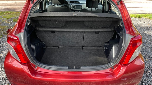 Toyota Yaris 6 of 16
