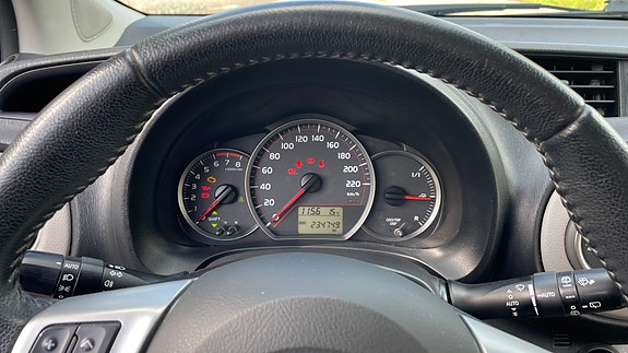 Toyota Yaris 11 of 16