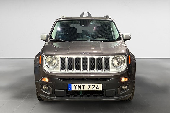 Jeep Renegade 10 of 17