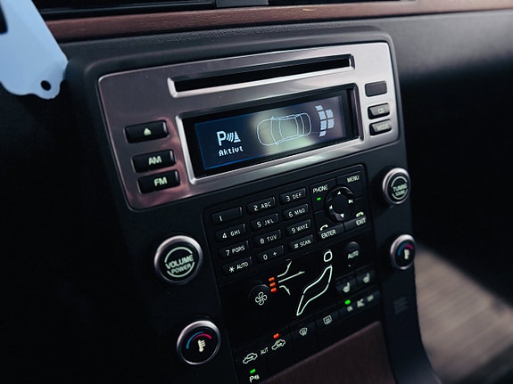 Volvo V70 13 of 18