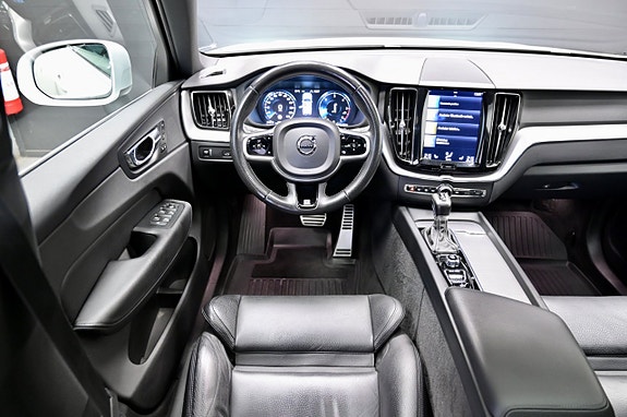 Volvo XC60 18 of 28