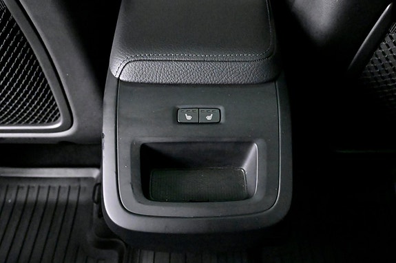 Volvo XC60 16 of 28