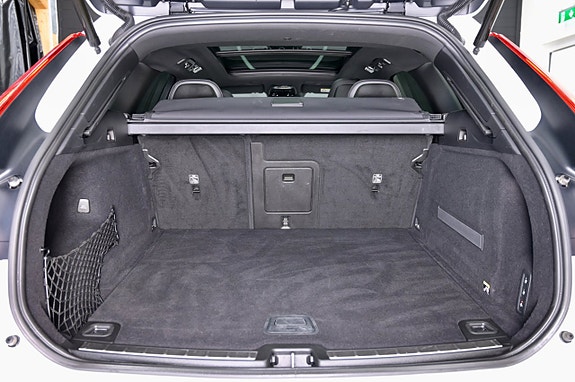 Volvo XC60 9 of 28