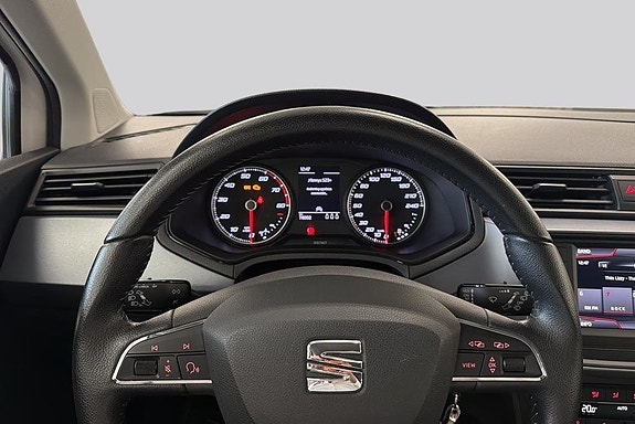 Seat Arona 10 of 14