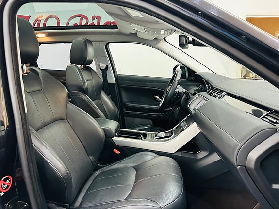 Land Rover Range Rover Evoque 14 of 23
