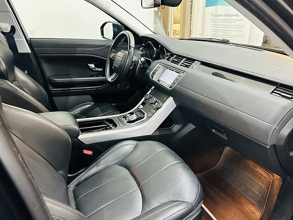 Land Rover Range Rover Evoque 15 of 23