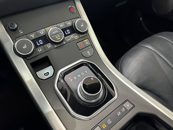 Land Rover Range Rover Evoque 18 of 23