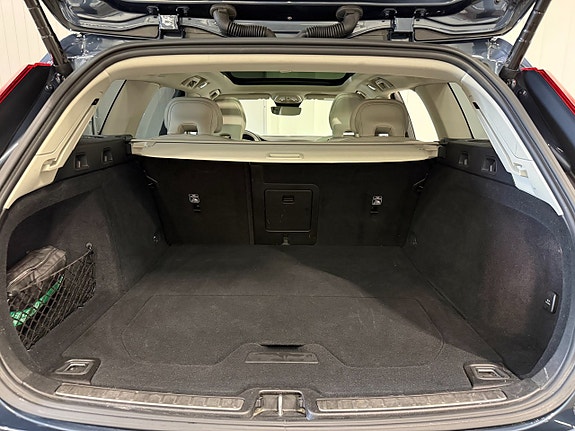 Volvo V60 19 of 23