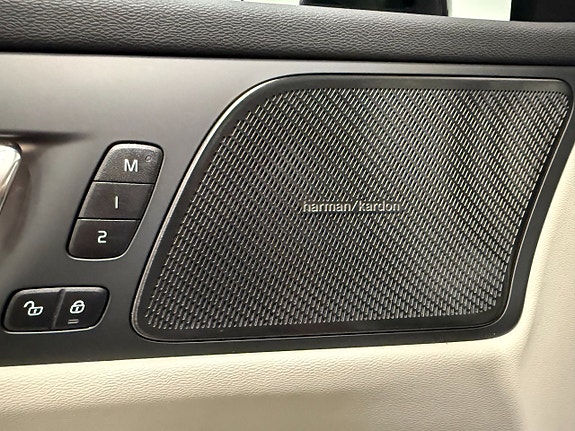 Volvo V60 16 of 23