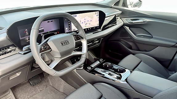 Audi Q6 e-tron 7 of 13