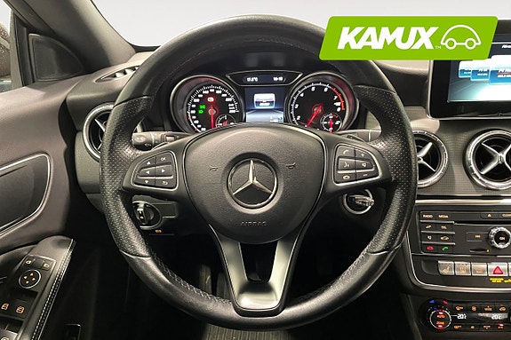 Mercedes-Benz CLA200 9 of 17