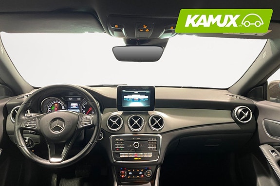 Mercedes-Benz CLA200 8 of 17