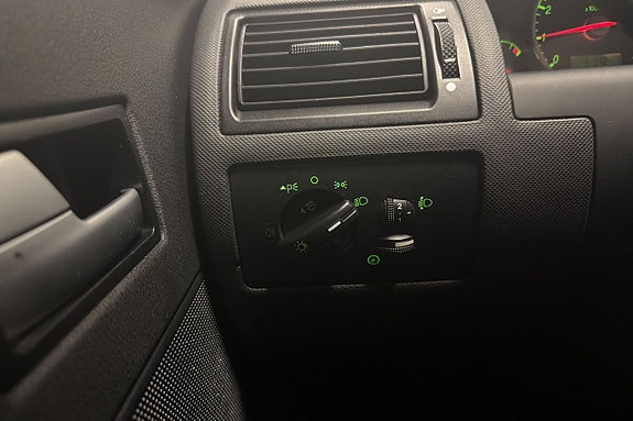 Ford Mondeo 7 of 13