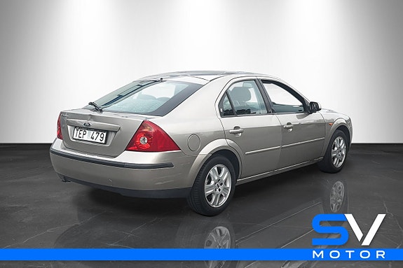 Ford Mondeo 3 of 13