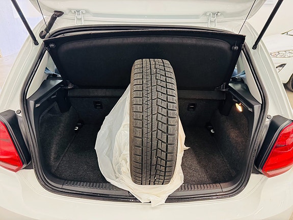 Volkswagen Polo 16 of 23