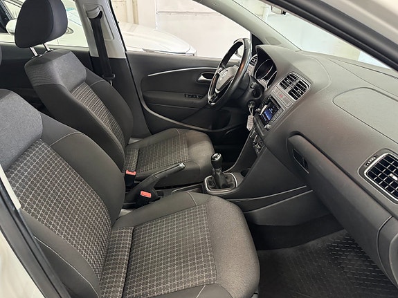 Volkswagen Polo 17 of 23