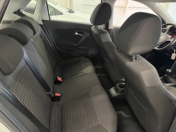 Volkswagen Polo 18 of 23