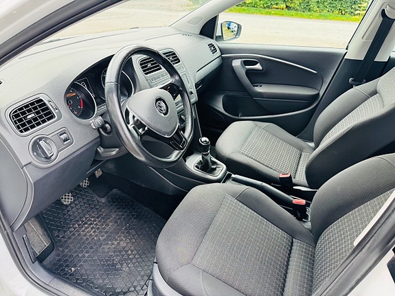 Volkswagen Polo 8 of 23