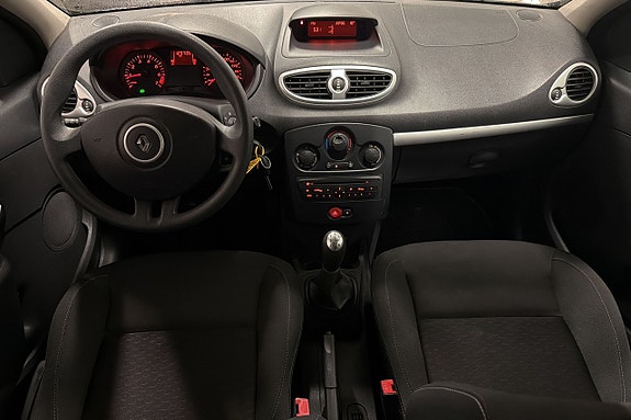 Renault Clio 13 of 13