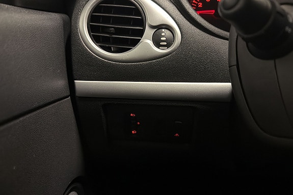 Renault Clio 7 of 13