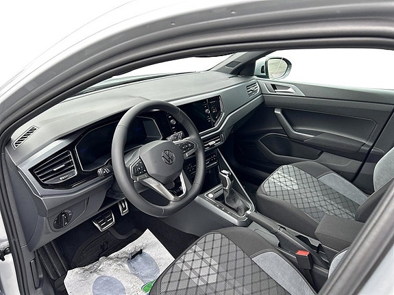 Volkswagen Taigo 9 of 12