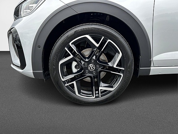 Volkswagen Taigo 8 of 12