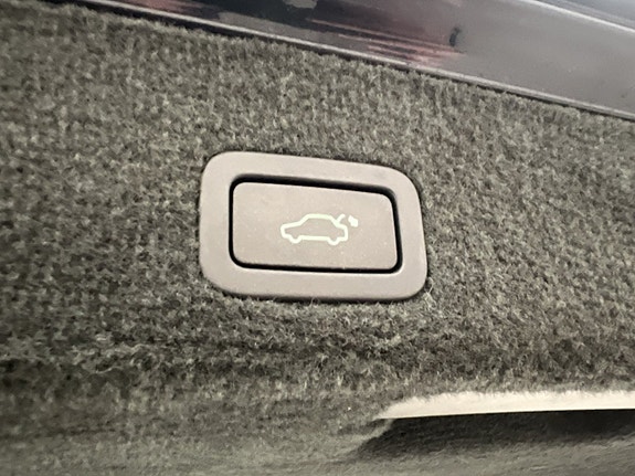 Volvo XC70 12 of 30