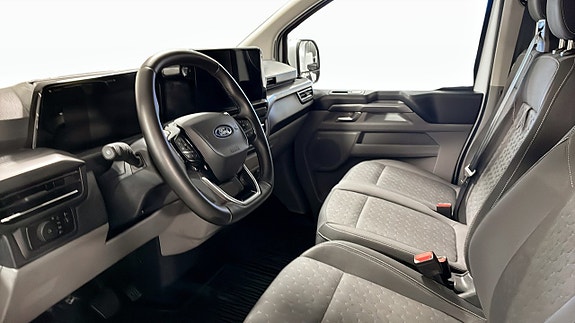 Ford Custom Tourneo 3 of 9
