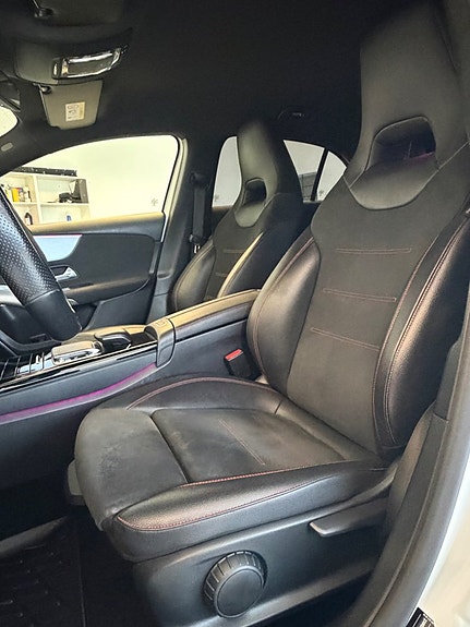 Mercedes-Benz A200 8 of 9