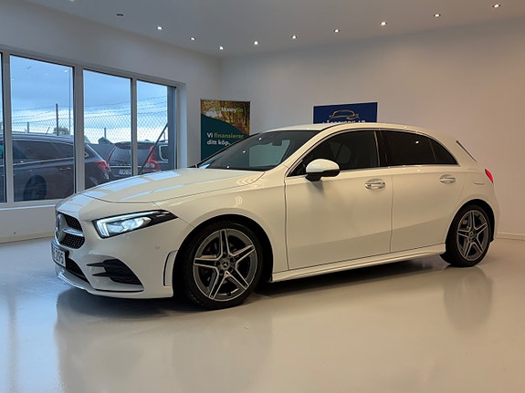 Mercedes-Benz A200 2 of 9