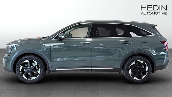 Kia Sorento 4 of 12