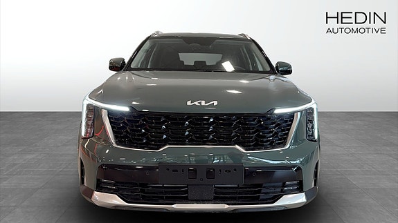 Kia Sorento 2 of 12