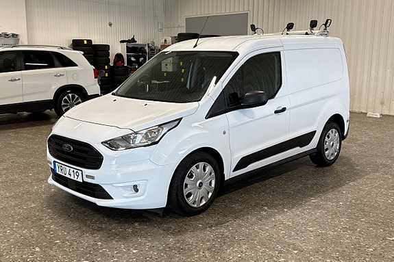 Ford Transit Connect 17 of 23