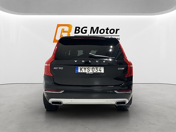 Volvo XC90 5 of 22