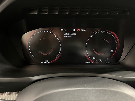 Volvo XC90 15 of 22