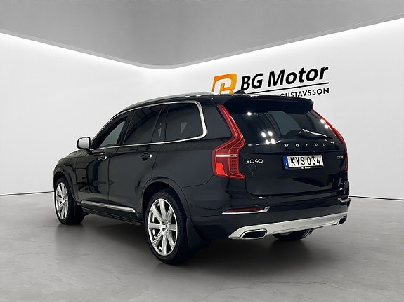 Volvo XC90 6 of 22