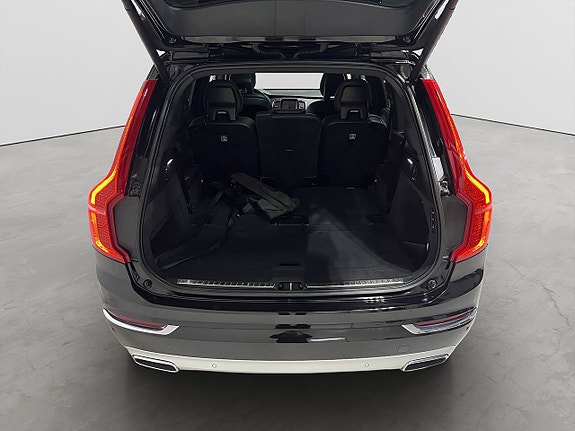Volvo XC90 13 of 22