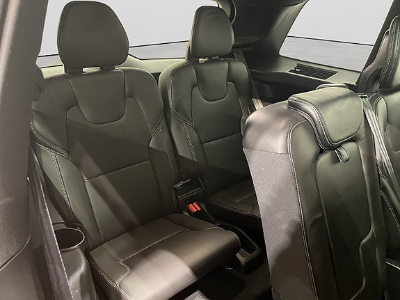 Volvo XC90 12 of 22