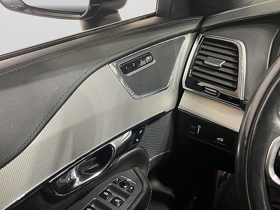 Volvo XC90 22 of 22
