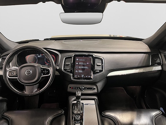 Volvo XC90 14 of 22