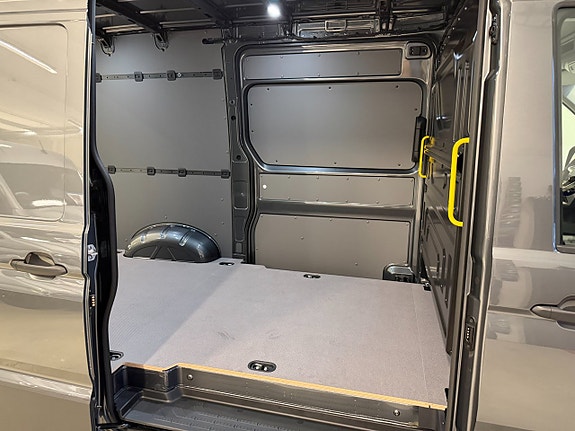 Volkswagen Crafter 10 of 30