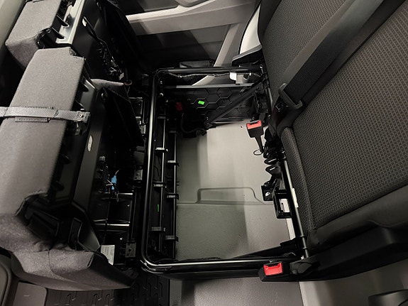 Volkswagen Crafter 29 of 30