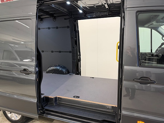 Volkswagen Crafter 11 of 30