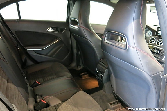 Mercedes-Benz A180 12 of 15