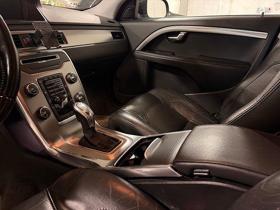 Volvo V70 8 of 10