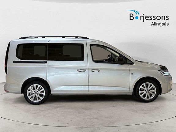 Volkswagen Caddy Maxi 2 of 12