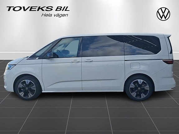 Volkswagen Multivan 2 of 14